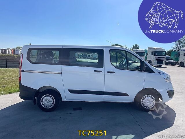 Passenger transportation Ford Transit Transit kombi 130.35 9 places