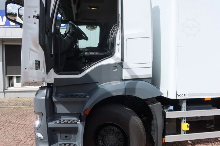 Box body Mercedes-Benz Actros 1842 L bak+ klep B.A.R. 2000 kg