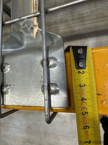 16,000 pcs of insert wire mesh, used  