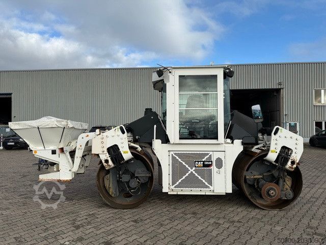 Single drum roller CATERPILLAR CD54B (CD10),Tandemwalze, Streuer,Kantenscheider