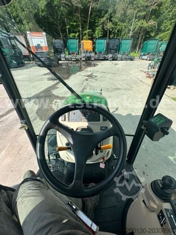 Hofschlepper John Deere 3520 4x4 Hofschlepper Rasenbereifung