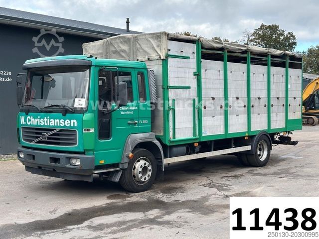 Cattle truck VOLVO FL 6 220 Viehaufbau