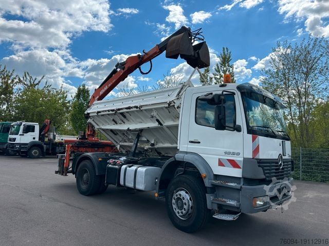 Kipper LKW MERCEDES-BENZ Atego 1829 4x2 Meiller Kipper Kran 2014 FUNK AHK