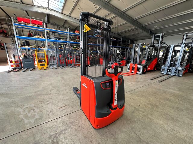 Hochhubwagen Linde L14 [ID: 324]