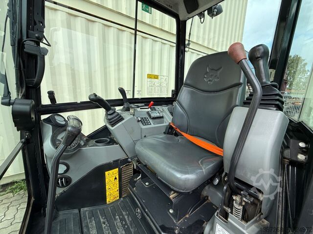 Minibagger BOBCAT E26 / 2021 BJ / 2 x Löffel / 1.375 H