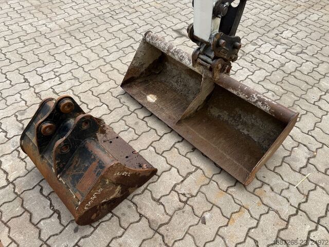 Minibagger BOBCAT E26 / 2021 BJ / 2 x Löffel / 1.375 H