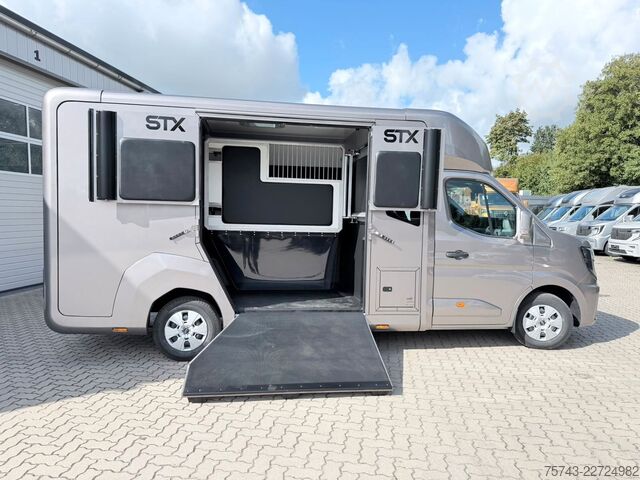 Viehtransporter RENAULT Master STX 5 Sitzer Haras ex. Lang Automatik