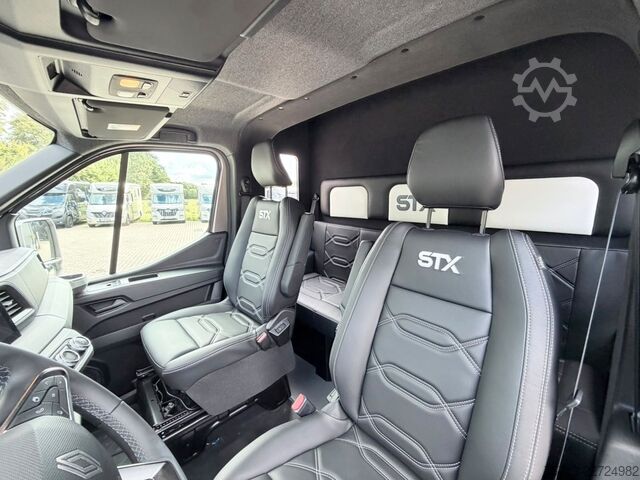 Viehtransporter RENAULT Master STX 5 Sitzer Haras ex. Lang Automatik