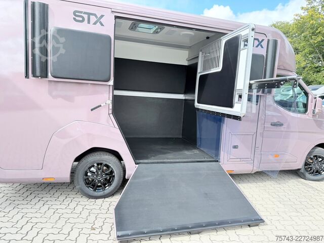 Viehtransporter RENAULT Master STX 5 Sitzer Haras ex. Lang Automatik