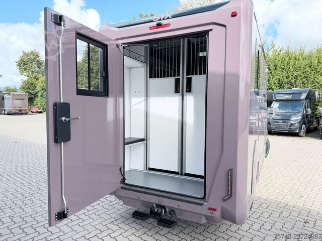 Viehtransporter RENAULT Master STX 5 Sitzer Haras ex. Lang Automatik
