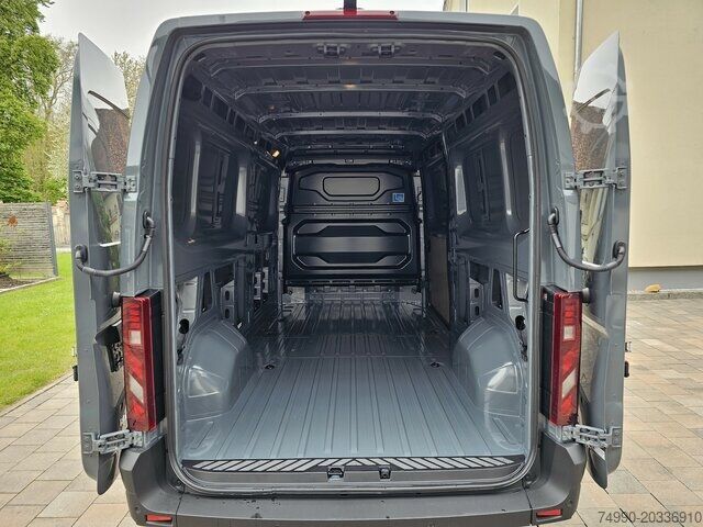 High top van Renault Master L2H2 170 Neues Modell 10´´ Navi Kamera