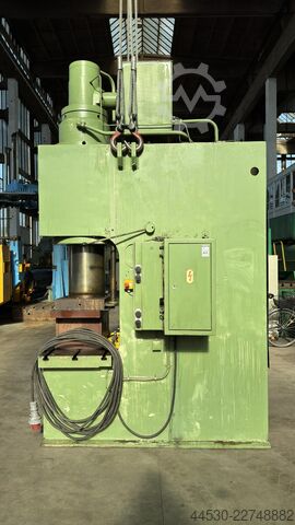 Hydraulic press WMW-ZEULENRODA PYE 250 S 1 M