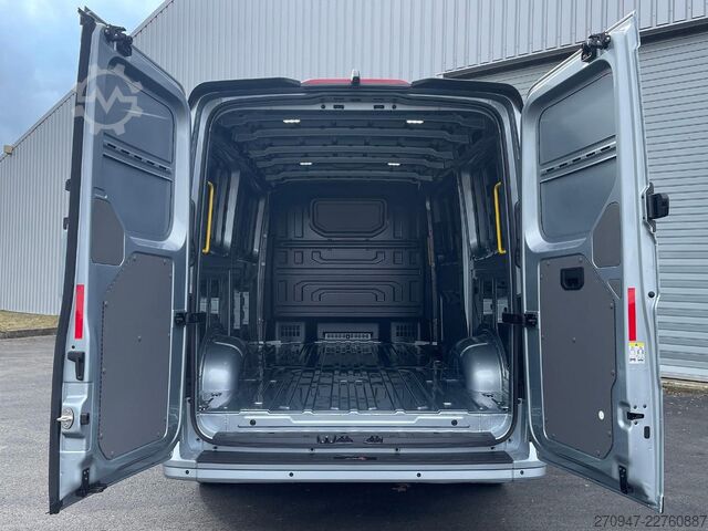 High top van MAN TGE 3.200 L3H2 Kasten 4x4 Individual S ACC STHZ