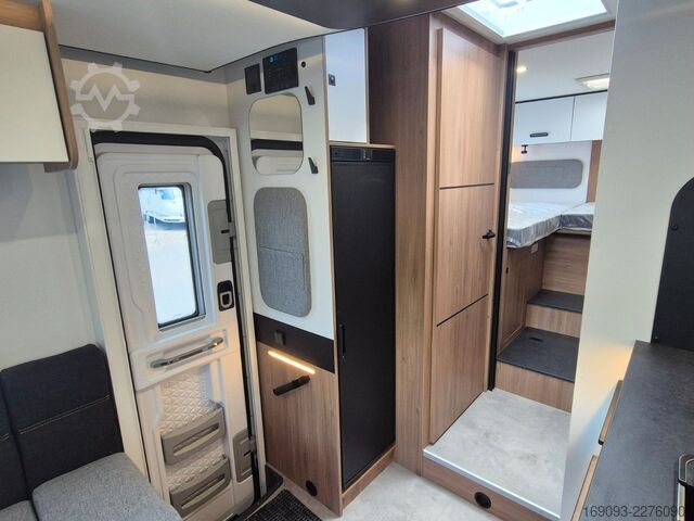 Semi-integrated camper CHAUSSON 777 Titanium Line *MJ27*Arctic*Hubbett*Navi*4,1t
