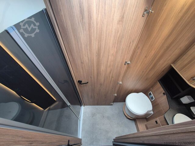 Semi-integrated camper CHAUSSON 777 Titanium Line *MJ27*Arctic*Hubbett*Navi*4,1t