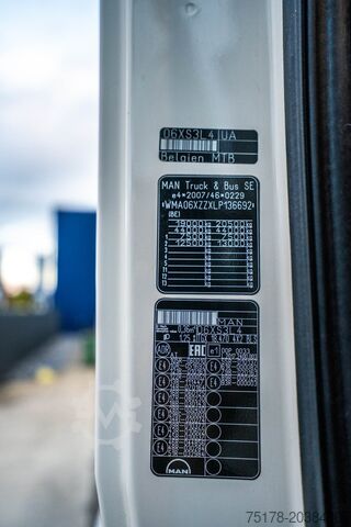 Standard tractor MAN TGX 18.470 XLX BLS+HYDR.