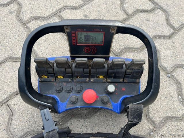 LKW mit Pritsche (offen) MERCEDES-BENZ Actros neu 2558 L 6x2 Pritsche Kran Fassi 445 45