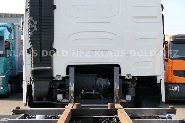 Swap body truck VOLVO FH 460 Globetotter BDF 2XL-Tanks Vollluft Euro 6