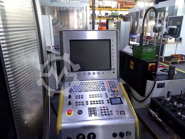 Universal-Bearbeitungszentrum Deckel Maho DMU 80T