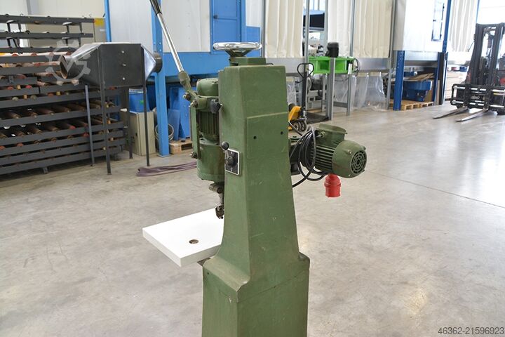 Oscillating drill -- --