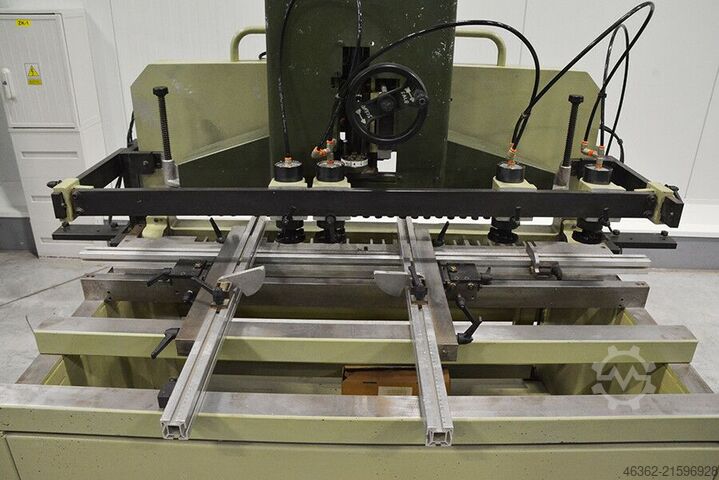 Mehrspindelbohrmaschine SCM MB29