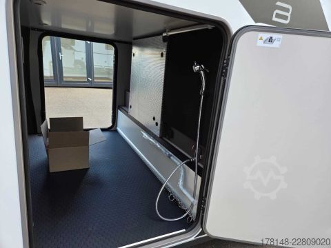 Teilintegriertes Wohnmobil Bürstner Signature SFT 7.5