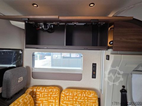 Teilintegriertes Wohnmobil Bürstner Signature SFT 7.5
