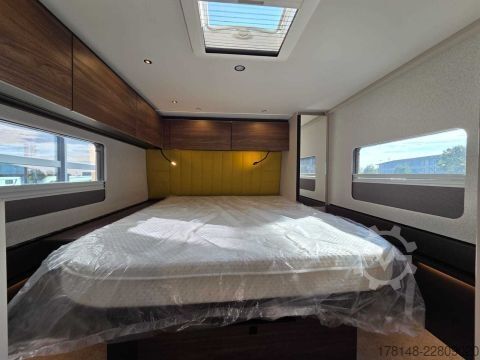 Teilintegriertes Wohnmobil Bürstner Signature SFT 7.5