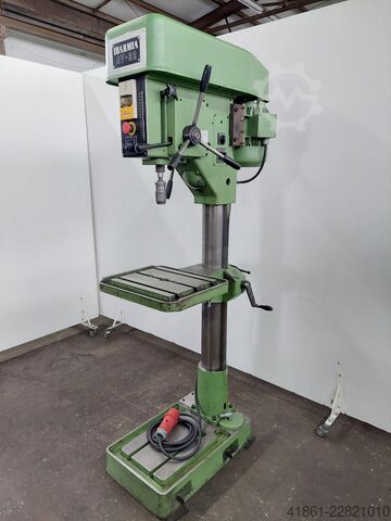 Hochleistungs-Säulenbohrmaschine IBARMIA AV 32