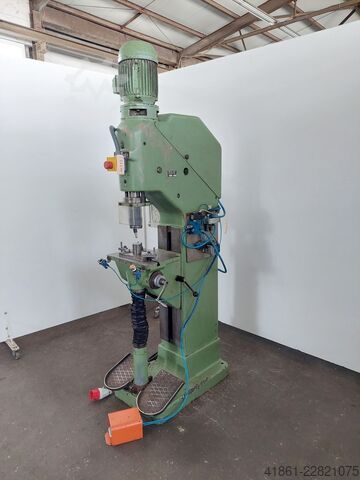 Taumelnietmaschine STEINEL NR 10.100