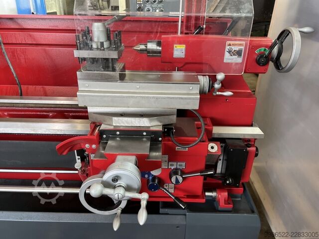 Conventional lathe equipped with FAGOR iT30 measuring system MEKITurn KT660 x 1500