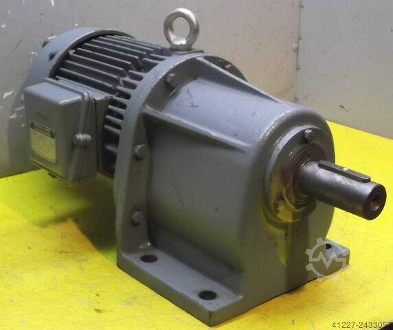 Gear motor 0.75 kW 29 rpm BAUER DK9620/216