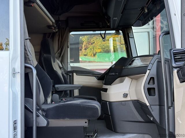 Standard tractor unit MAN TGX 18.510 Kipphydraulik Klima Retarder ACC LED