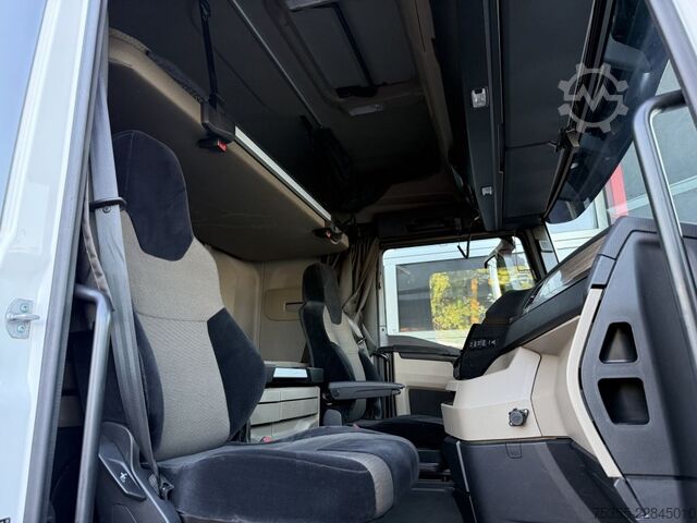 Standard tractor unit MAN TGX 18.510 Kipphydraulik Klima Retarder ACC LED