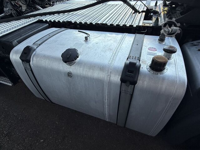 Standard tractor unit MAN TGX 18.510 Kipphydraulik Klima Retarder ACC LED