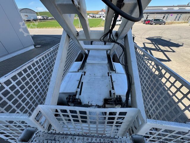 Scissor lift JLG 3369LE--EK