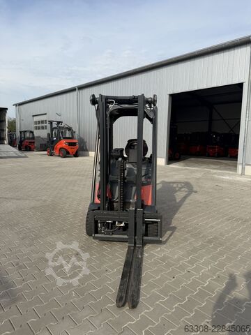 Electric 4-wheel forklift Linde E16PH-02