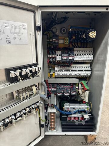 Injection molding machine Arburg 370U 700-290