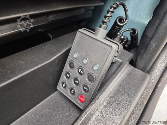 Transporter mit Koffer IVECO Eurocargo ML75E21/P LBW 3 Sitze Klima