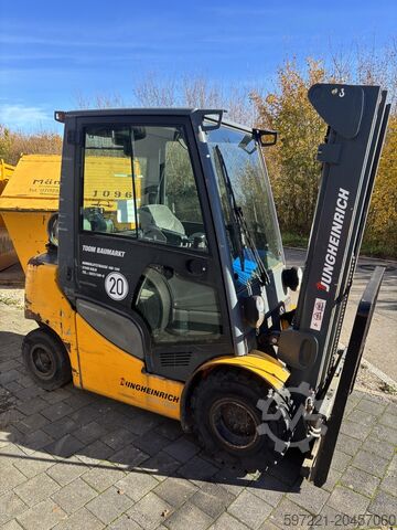 LPG-Gabelstapler Jungheinrich TFG 425s (Zylinderkopfdichtung defekt)