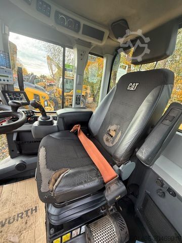 Radlader CATERPILLAR 938 M