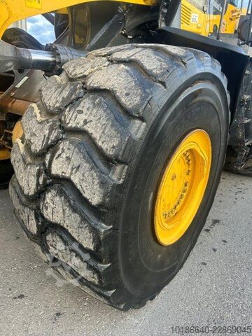 Komatsu WA500-8E0 Komatsu WA500-8E0