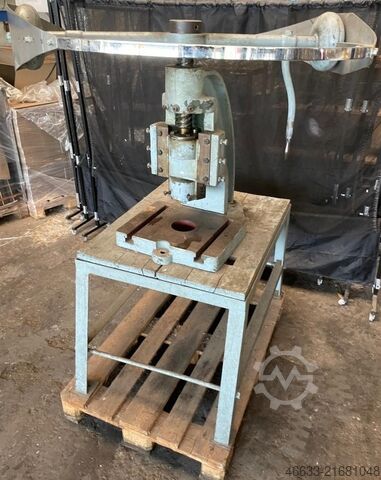 Manual spindle press