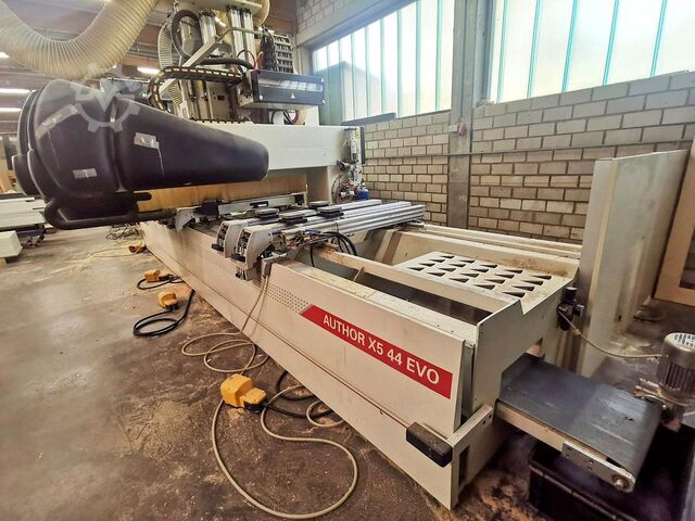 Bearbeitungszentrum MORBIDELLI AUTHOR X5