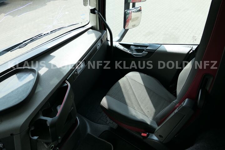 Volume tractor unit VOLVO FH 460 Globetrotter 2-Tanks Euro 6