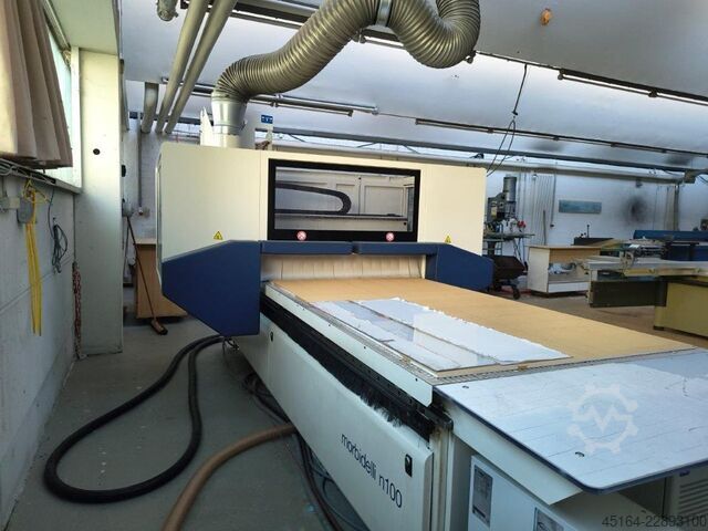 CNC machining center SCM Morbidelli N100