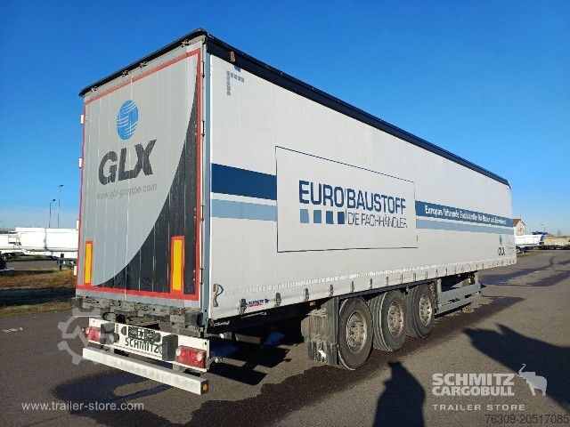 Auflieger mit Pritsche & Plane Schmitz Cargobull Curtainsider Standard Getränke