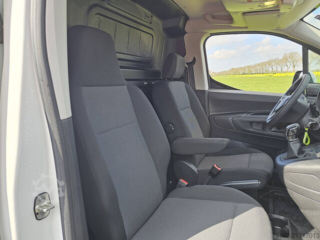 Suitcase OPEL COMBO 1.5 L2 Navi NAP AC!