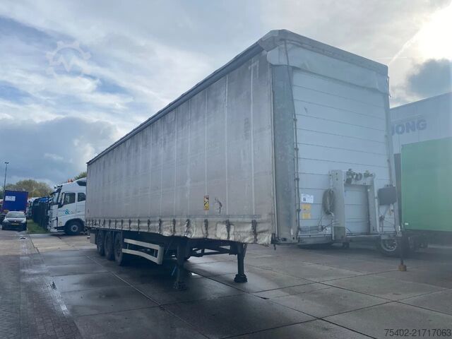 Curtain sided Schmitz Cargobull SCB*S3T / Coil / Tautliner / Disc Brakes
