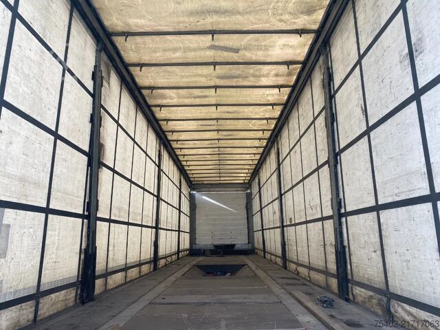 Curtain sided Schmitz Cargobull SCB*S3T / Coil / Tautliner / Disc Brakes